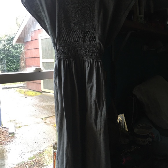 Voriagh Smocked Dress, Utterly Gorgeous. Size Medium - Picture 5 of 6